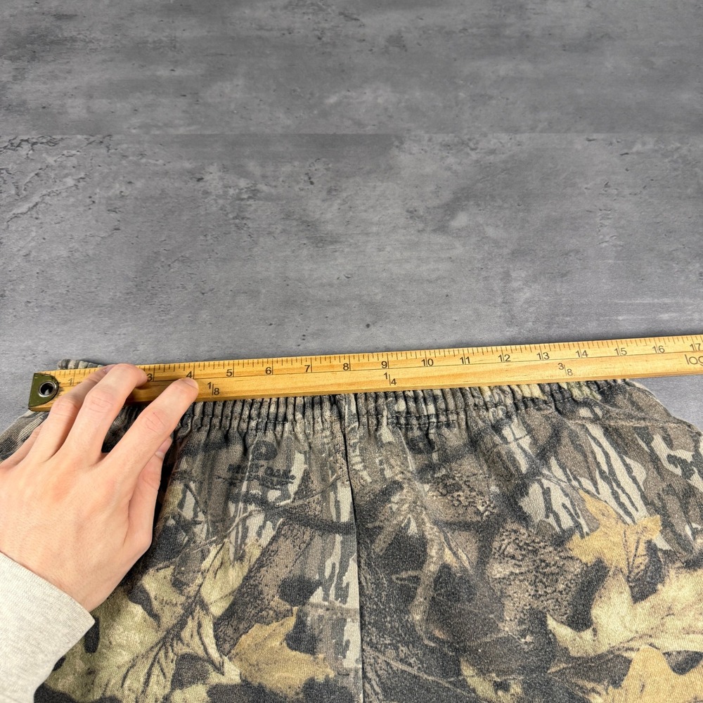 Vintage Jerzees Mossy Oak Camo Leaf Print Sweatpants in Olive and Tan - Picture 4 of 8